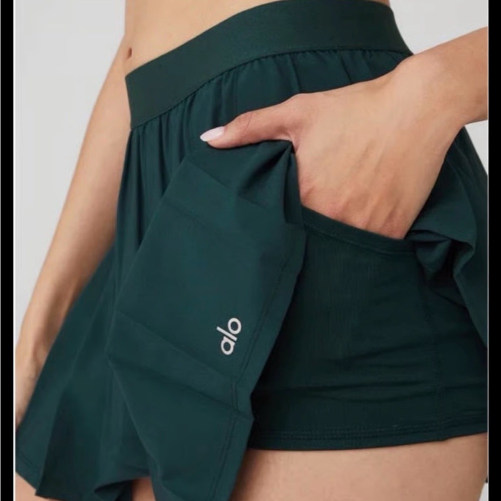 ALO Yoga Women's Deep Teal Athletic Shorts